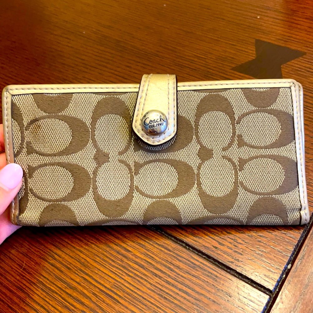Coach wallet